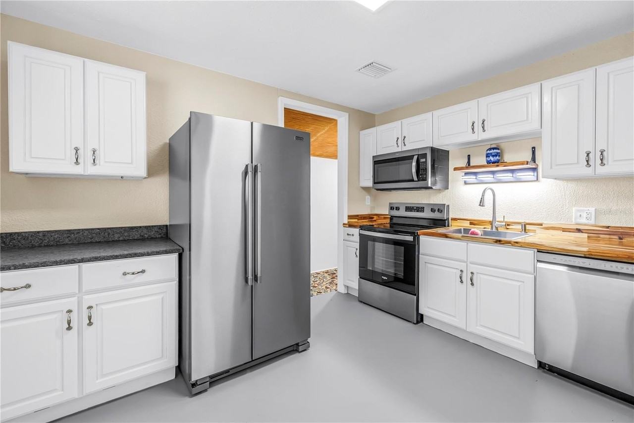1416 38th Ave N - Photo 7 of 24