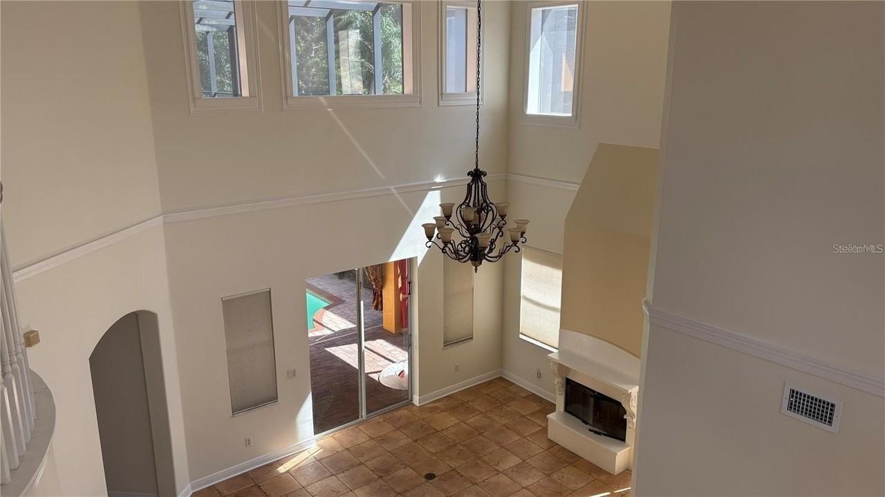 10547 Martinique Isle Dr - Photo 5 of 37