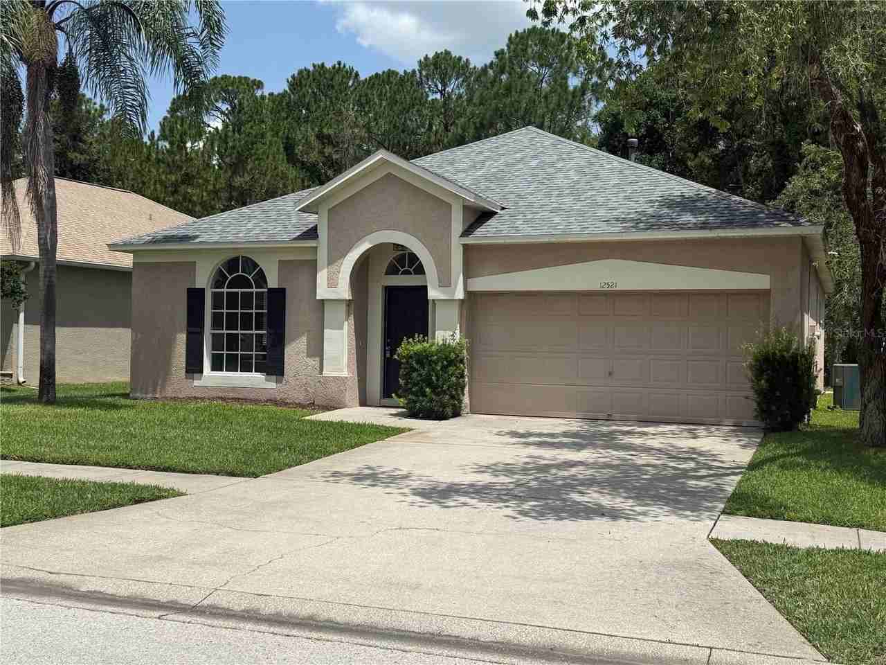 12521 Sparkleberry Rd - Photo 3 of 41