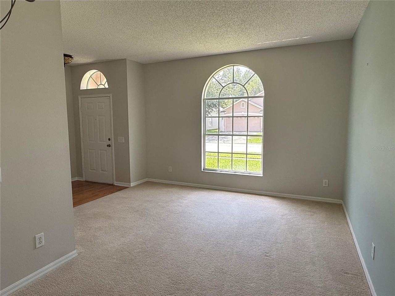 12521 Sparkleberry Rd - Photo 4 of 41