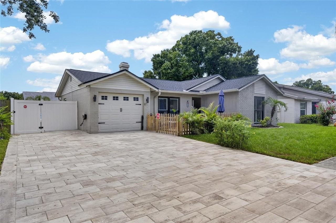 614 Stillview Cir - Photo 2 of 46