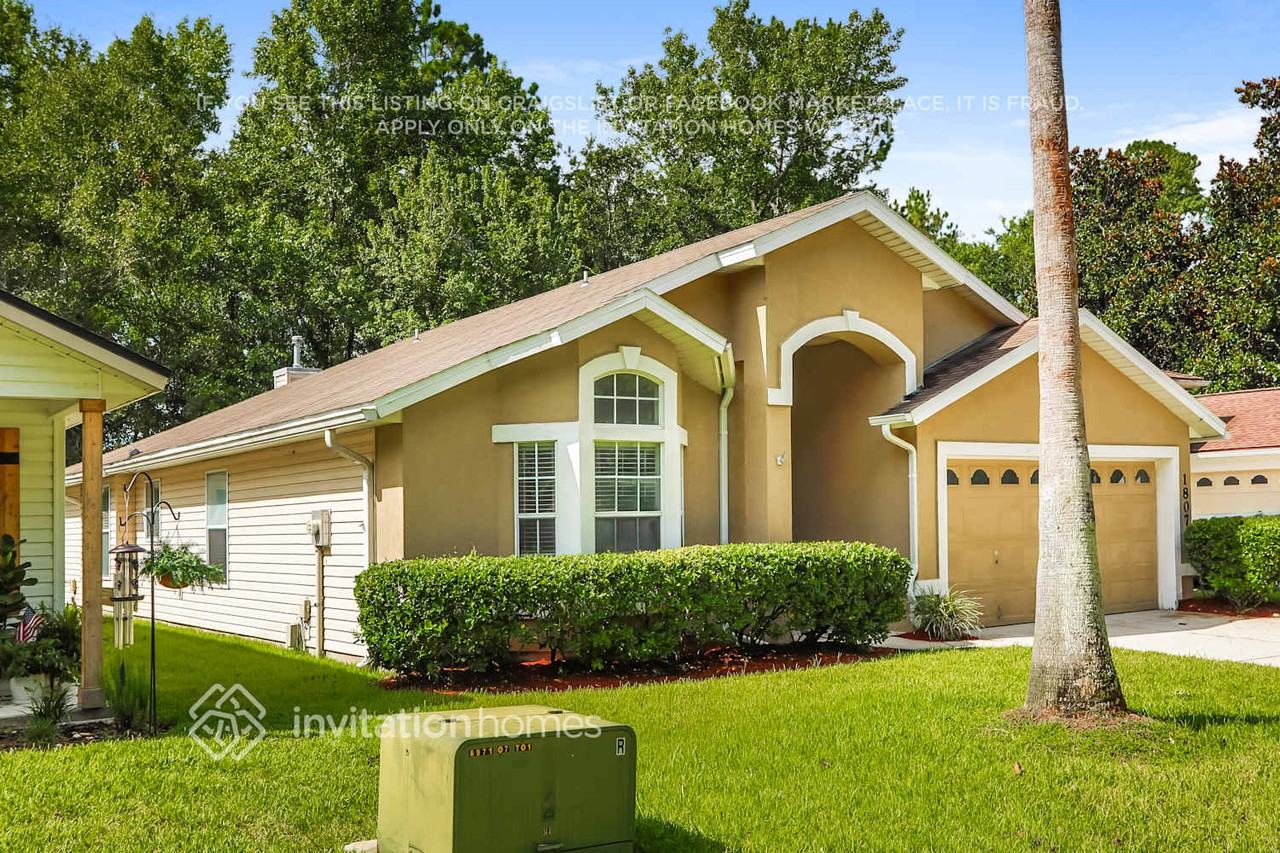 1807 Moss Creek Dr - Photo 3 of 17
