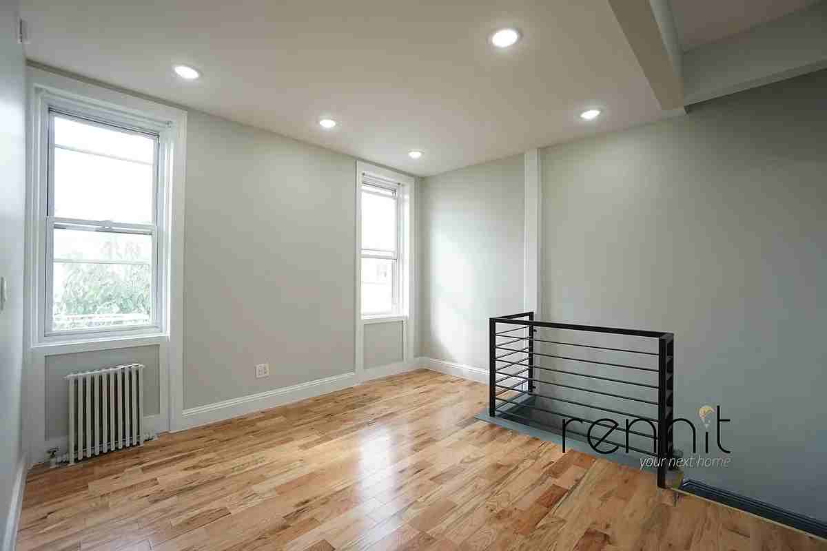 Harman St #B - Photo 3 of 8