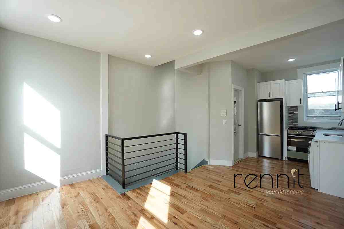 Harman St #B - Photo 5 of 8