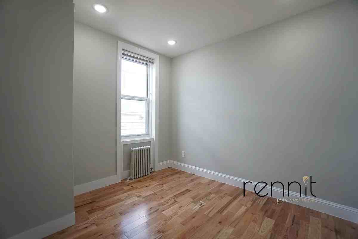 Harman St #B - Photo 6 of 8