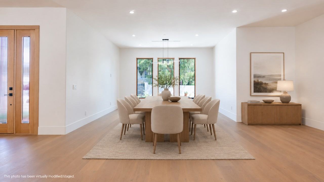 23346 Calvert Street - Photo 5 of 33