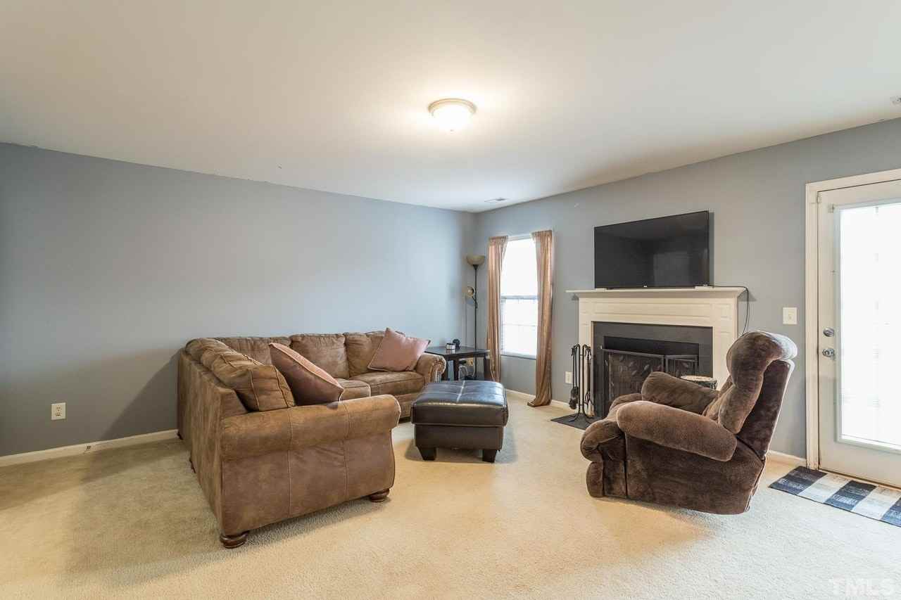 3801 Burtons Barn Street - Photo 6 of 24