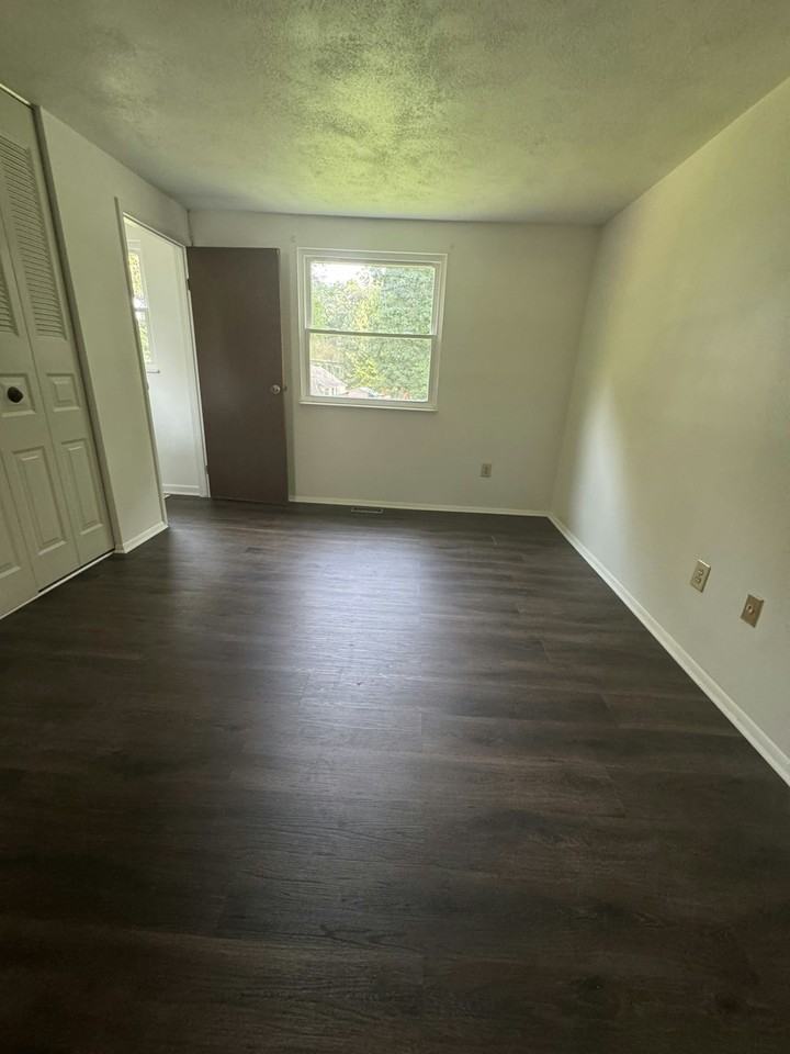 6401 Brambleton Road - Photo 7 of 9