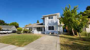 featured image of 2132 Forbes Ave