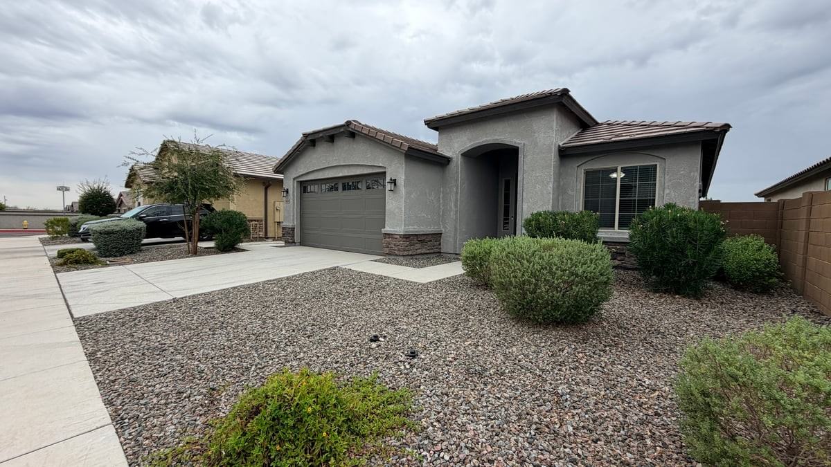 1614 W Corral Rd - Photo 4 of 27