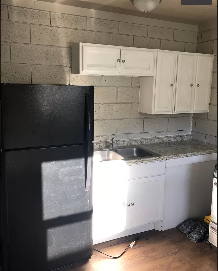 1013 Harlem Ave - Photo 4 of 11