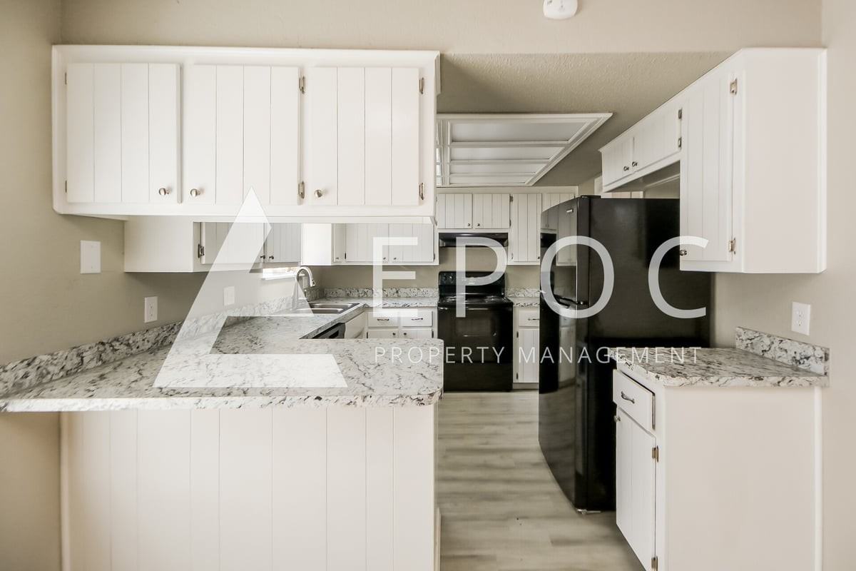 1805 Mark Trl - Photo 4 of 17