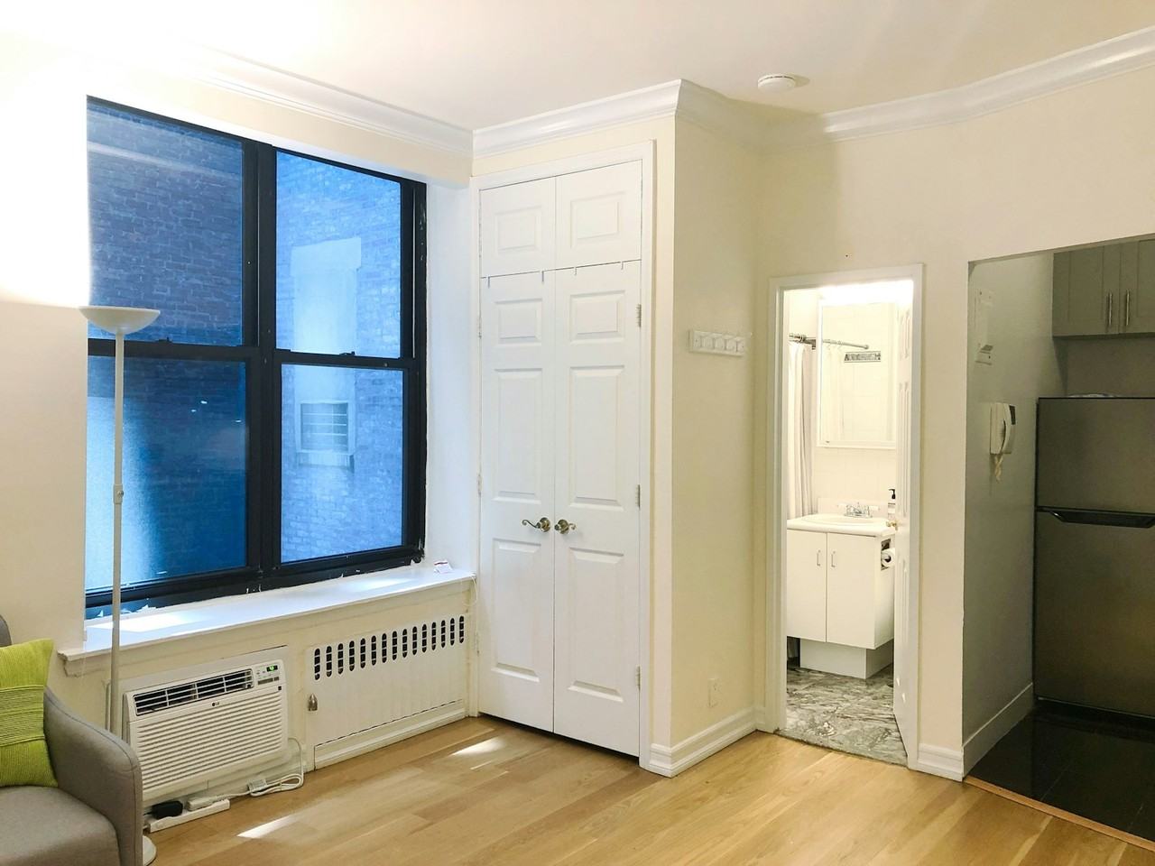 112 West 72nd Street, Unit 4C - Photo 2 of 10
