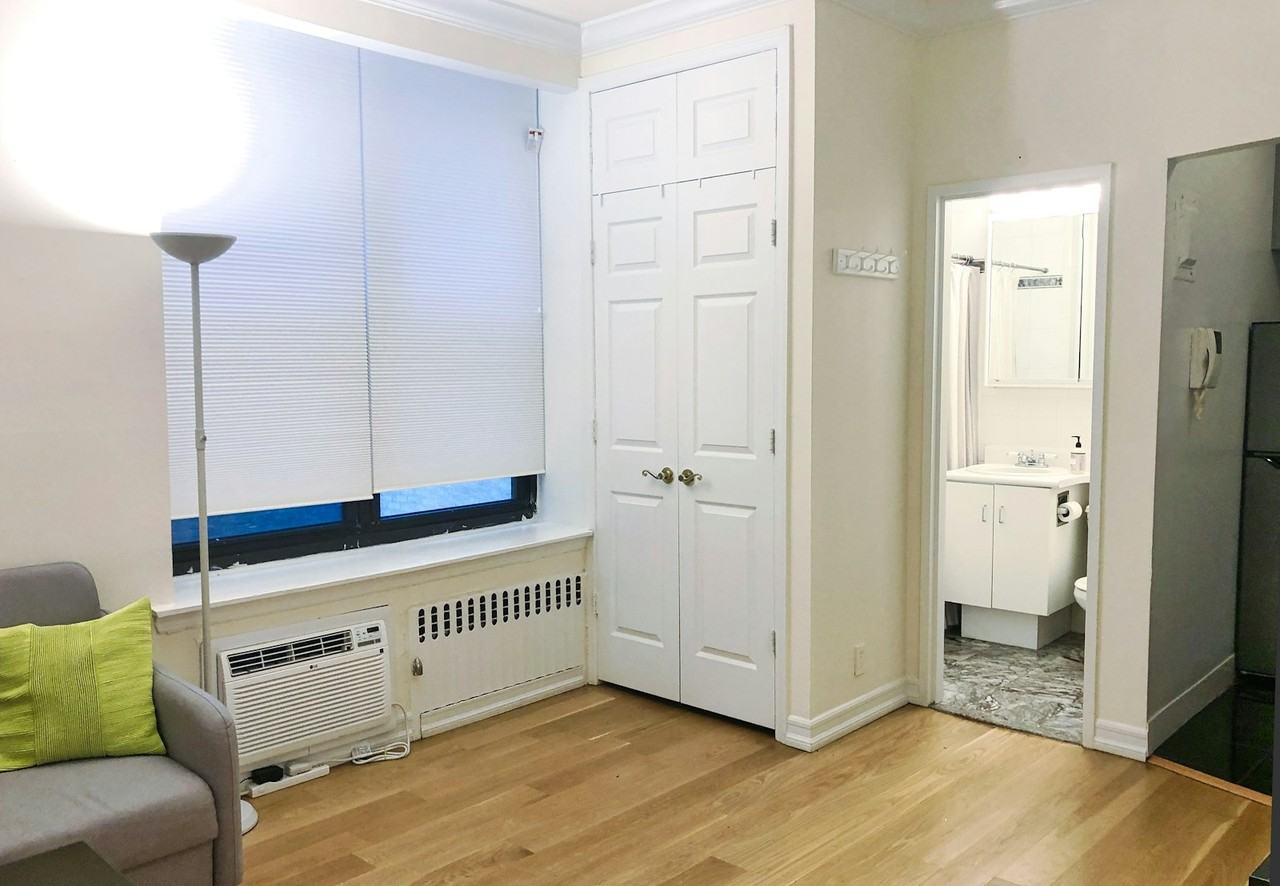 112 West 72nd Street, Unit 4C - Photo 5 of 10