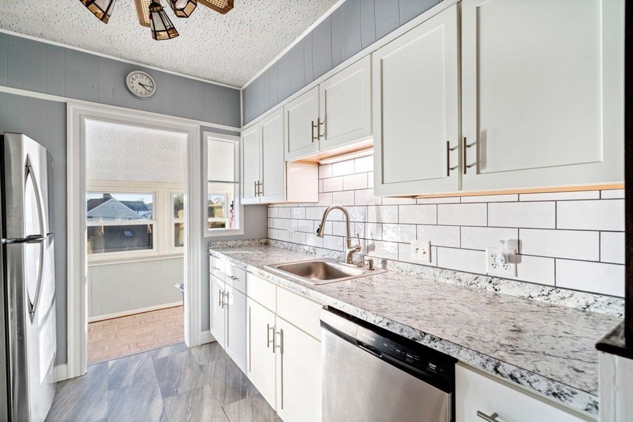 14 Windsor Rd #2 - Photo 5 of 16