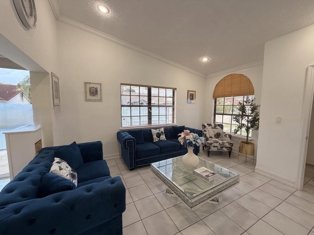 14401 Sw 114th St - Photo 4 of 8