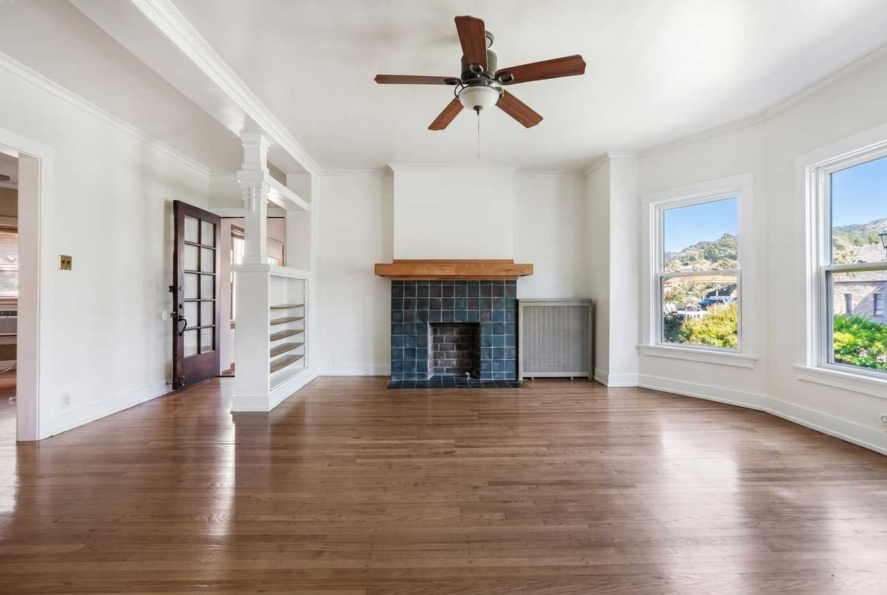 309 Chicago Ave #1 - Photo 3 of 23