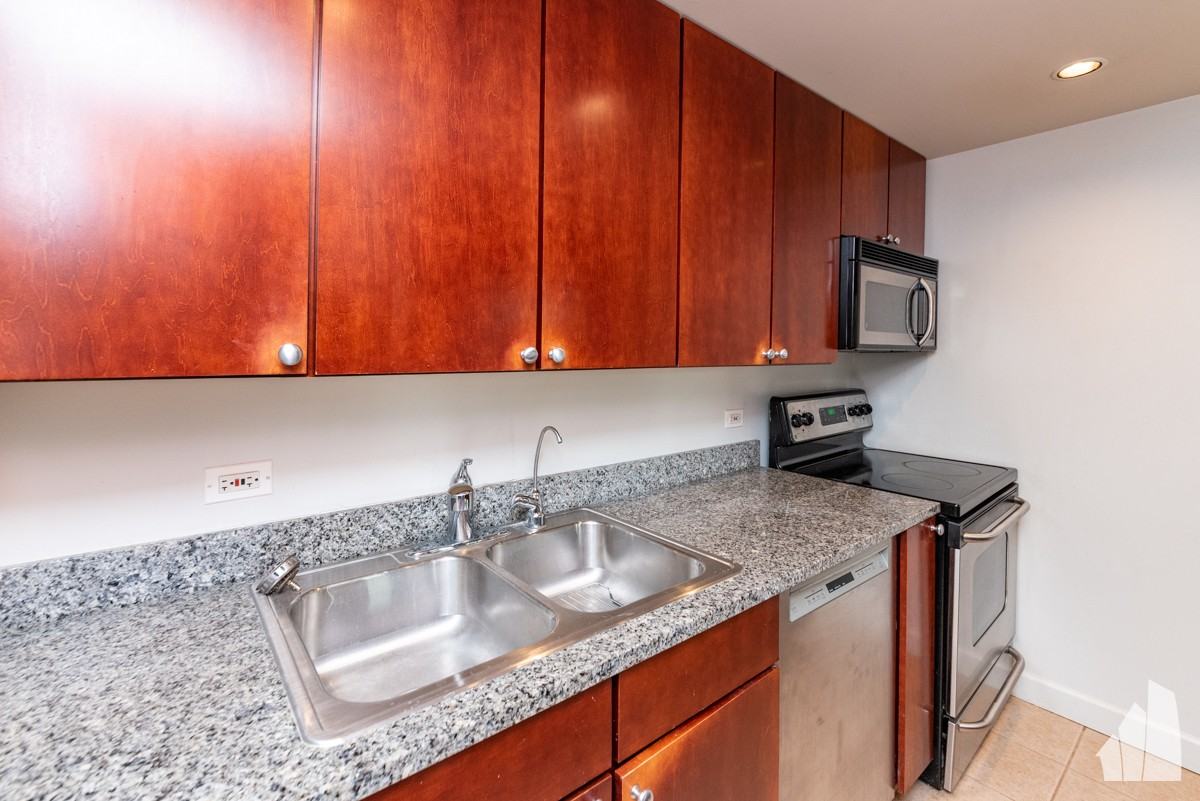 30 E Huron St #904 - Photo 6 of 30