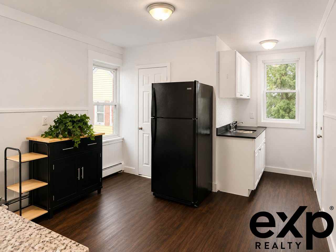 24 Tracey St #2 - Photo 4 of 9