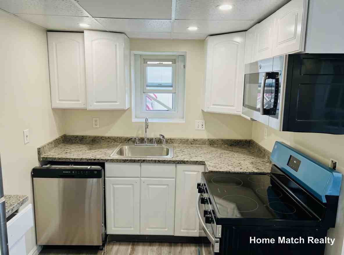 Madison St #B - Photo 5 of 26
