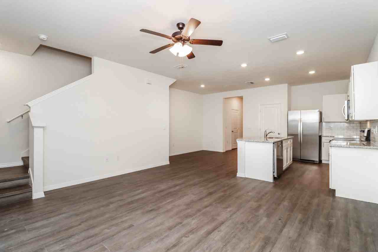11858 11858 Mountain Retreat Ln - Photo 7 of 36