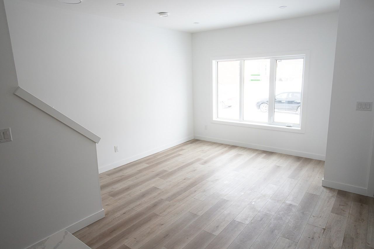 154 Perth Ave - Photo 2 of 19