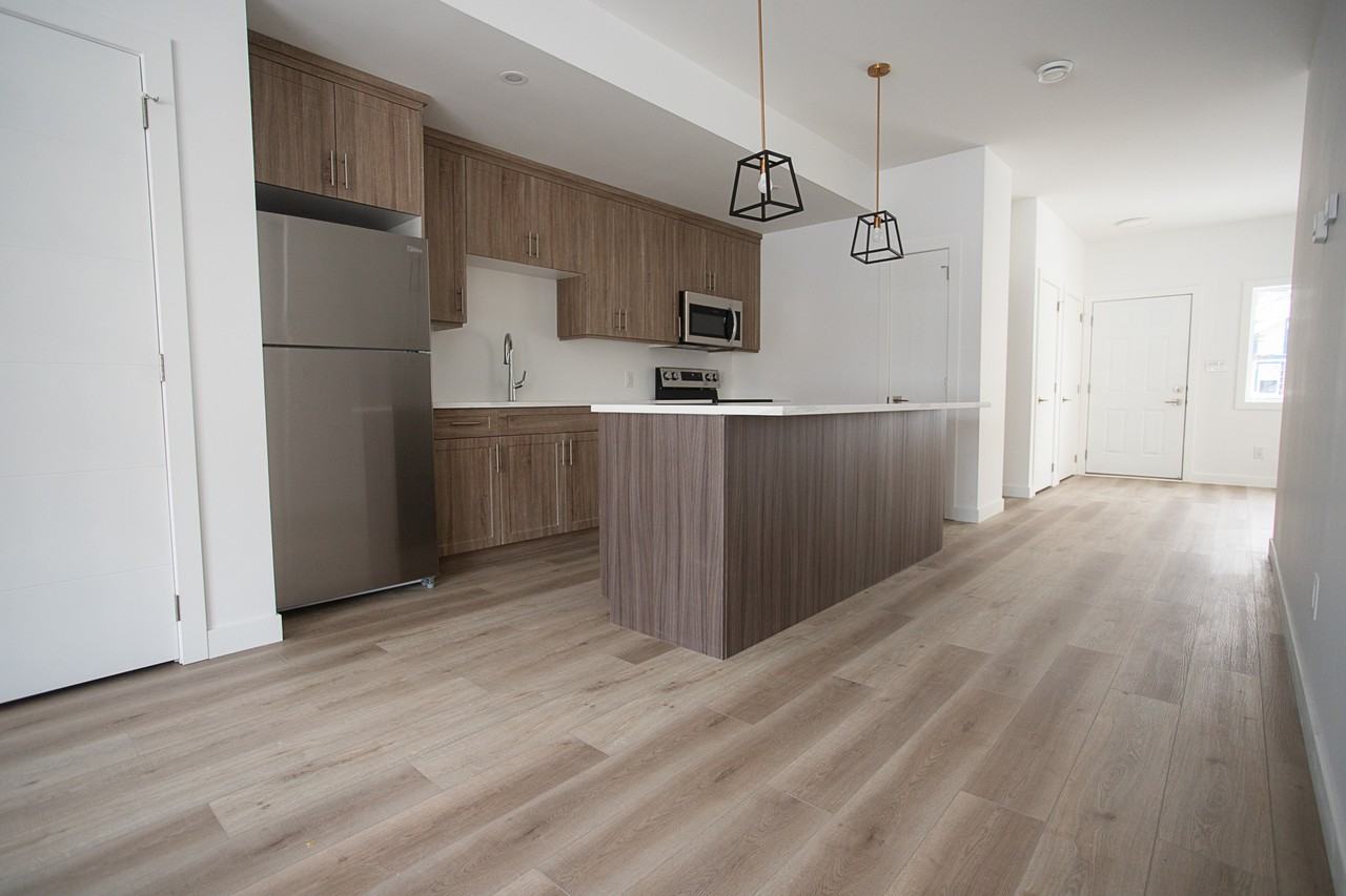 154 Perth Ave - Photo 4 of 19