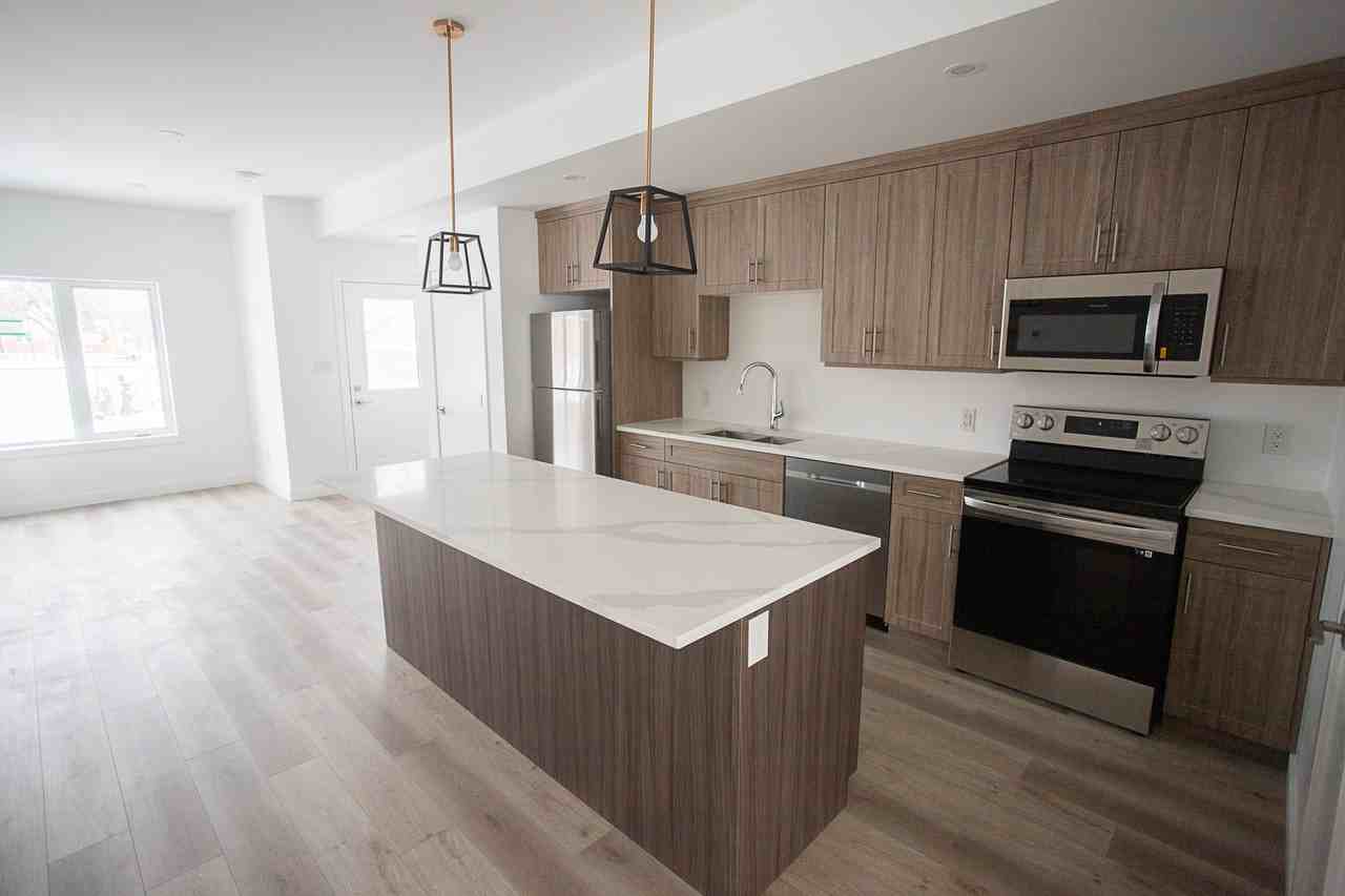 154 Perth Ave - Photo 6 of 19