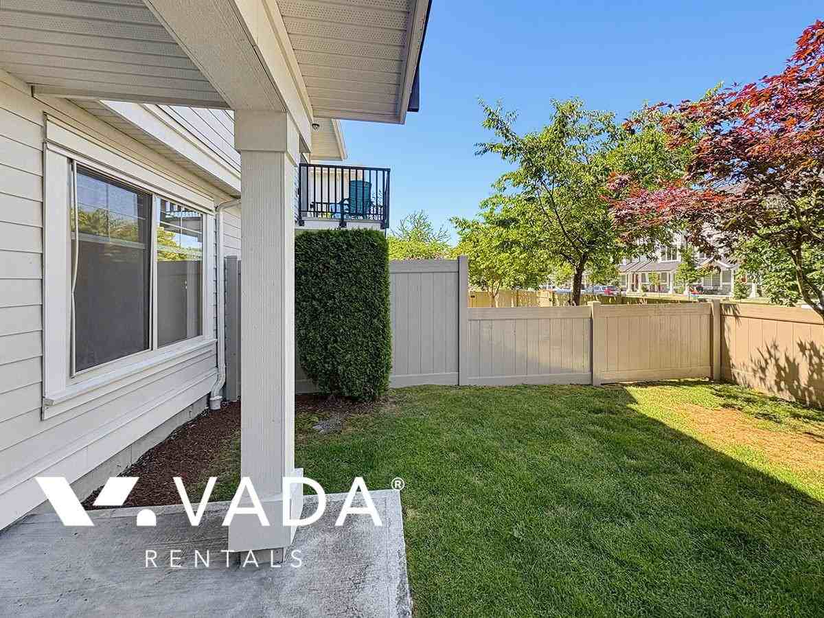19525 73 Ave - Photo 4 of 24