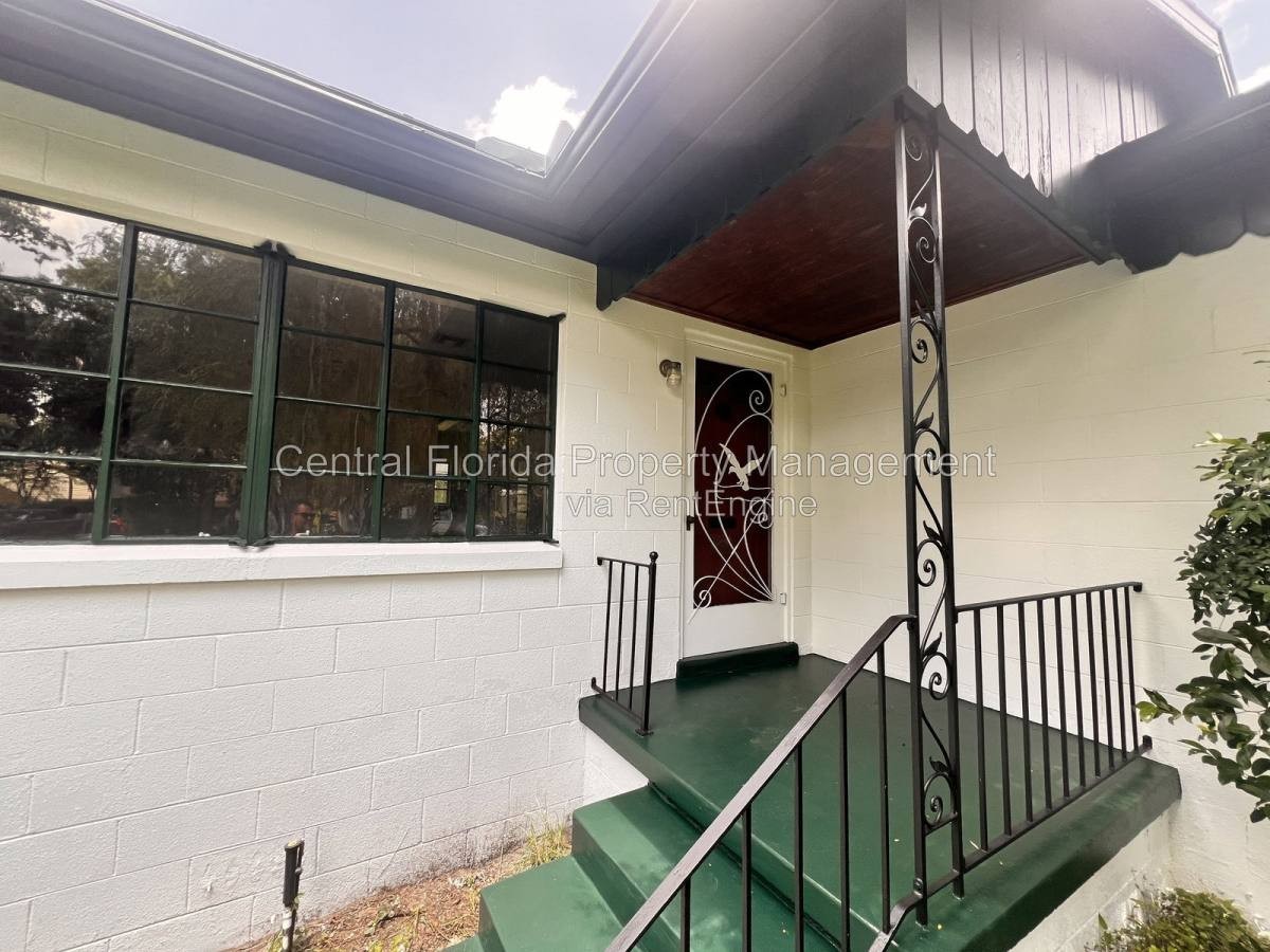 1261 Richmond Rd - Photo 3 of 10