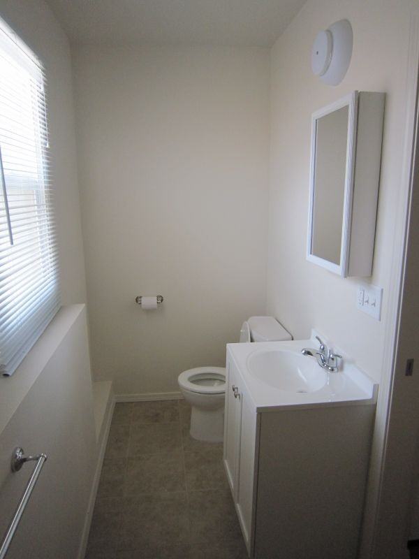 1316 W 18th St - Photo 2 of 6