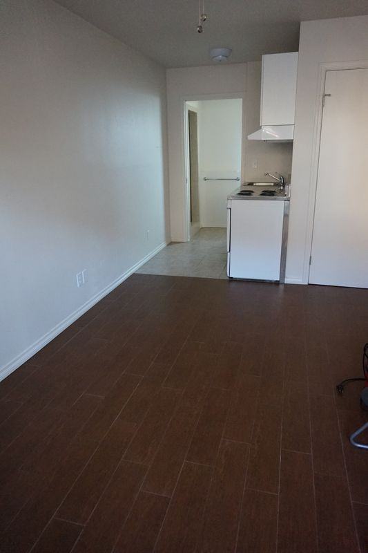 1316 W 18th St - Photo 3 of 6