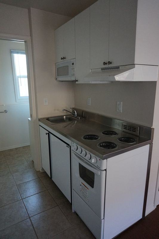 1316 W 18th St - Photo 4 of 6