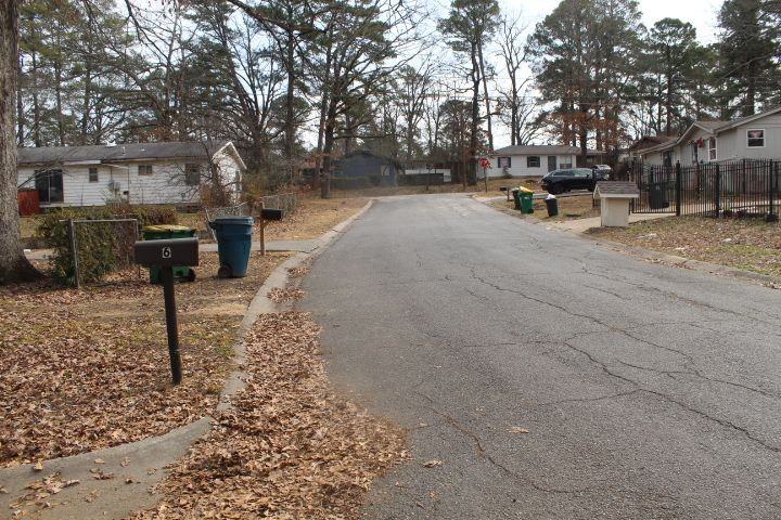 6 York Dr - Photo 5 of 20