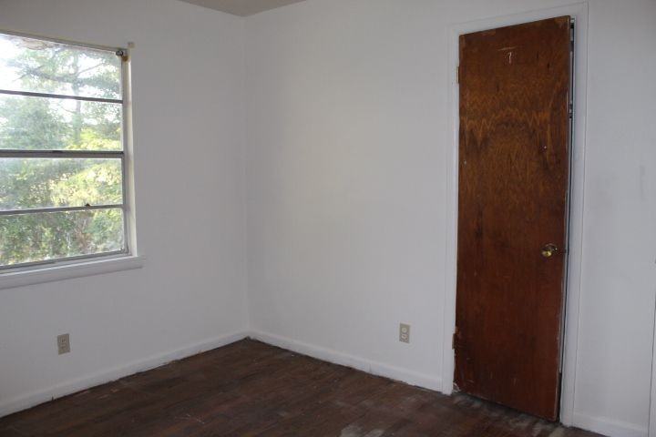 1 Sheffield Dr - Photo 5 of 23