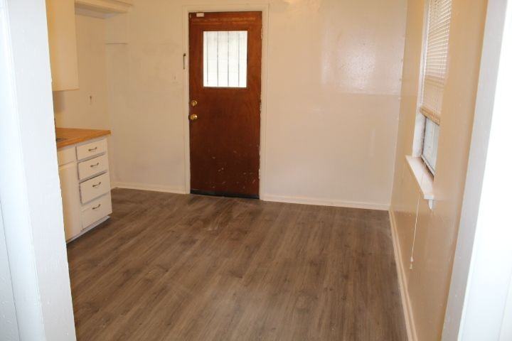 1 Sheffield Dr - Photo 7 of 23