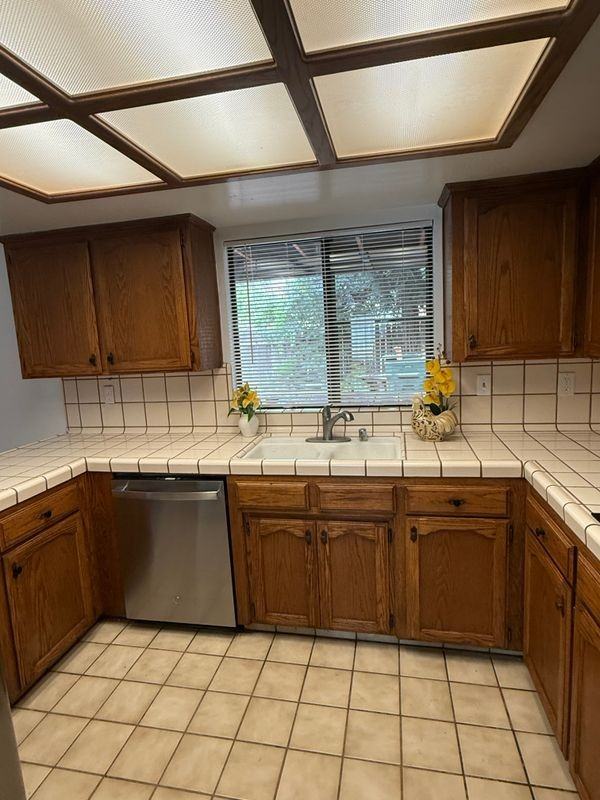 2704 Pinewood Dr - Photo 5 of 21