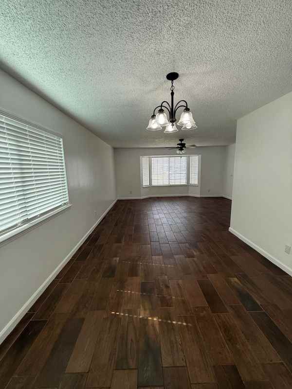 2704 Pinewood Dr - Photo 7 of 21