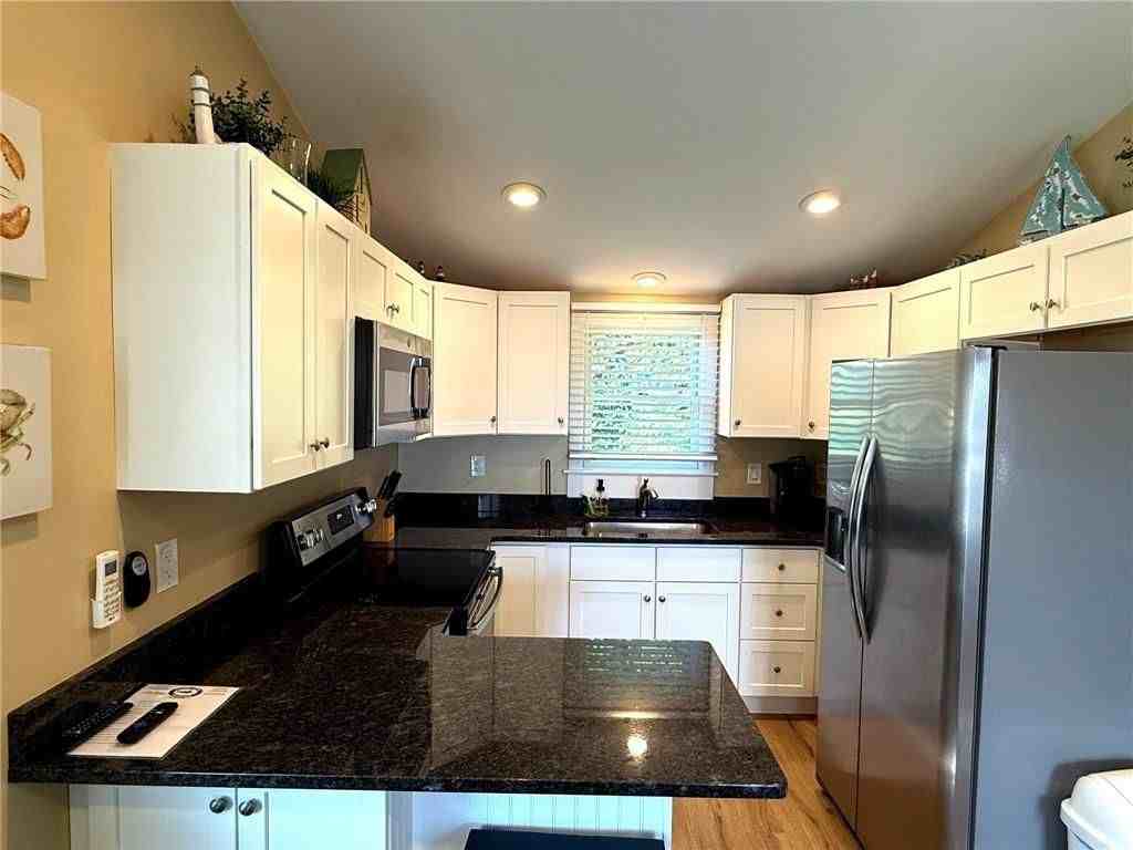 11 Sherman Rd ##B - Photo 2 of 11