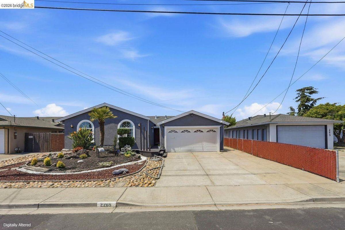 2269 Cypress Ave - Photo 2 of 33