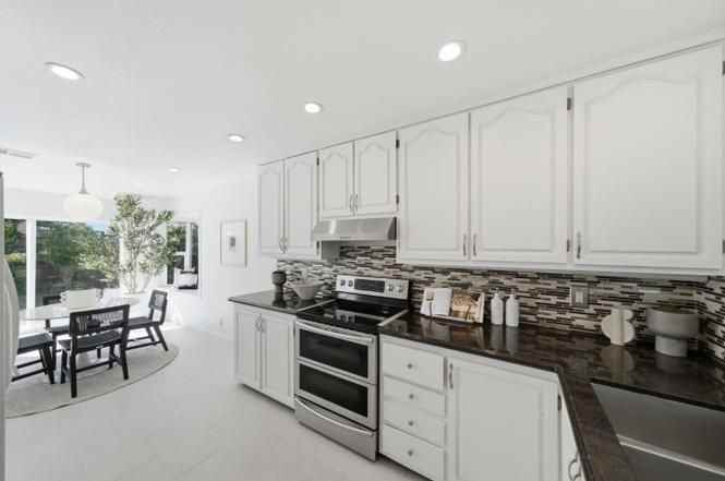 4344 Chippendale Dr - Photo 6 of 20
