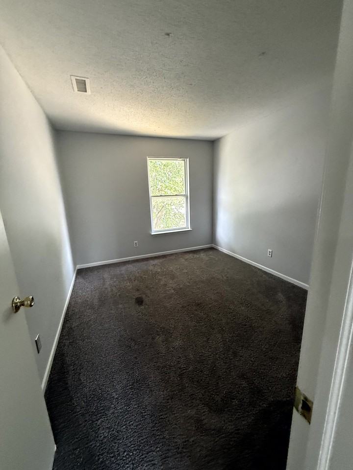6734 Waverhill Dr #6734 - Photo 5 of 12