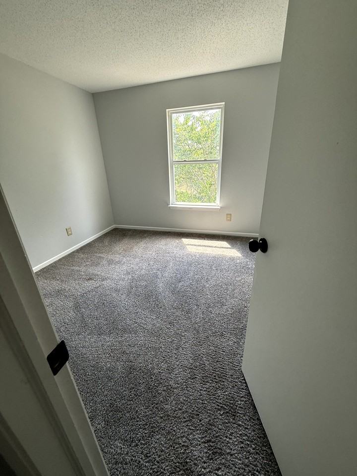6734 Waverhill Dr #6734 - Photo 7 of 12