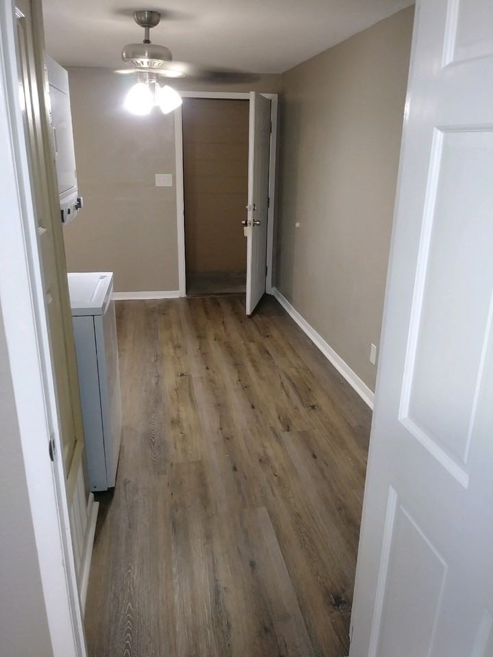 1495 W Mulberry St #7 - Photo 4 of 5