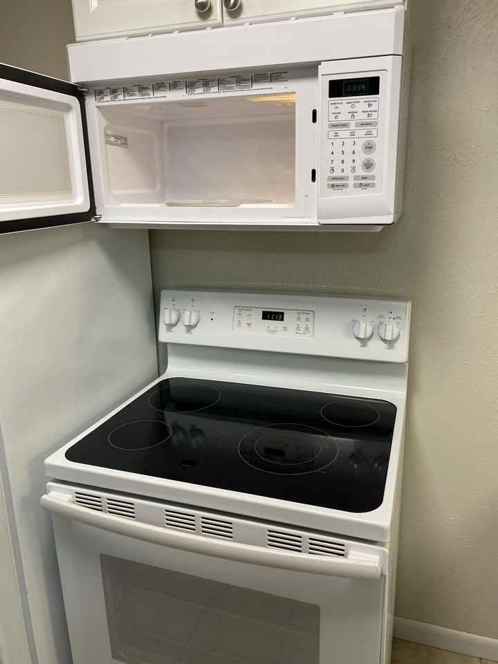 1495 W Mulberry St #6 - Photo 4 of 6