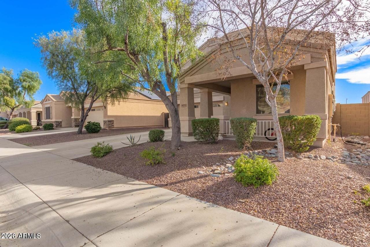 9575 W Quail Ave - Photo 3 of 28