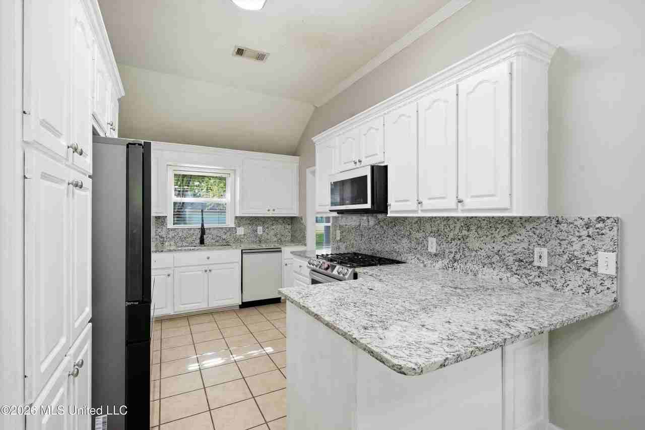 249 Cherry Bark Dr - Photo 3 of 45