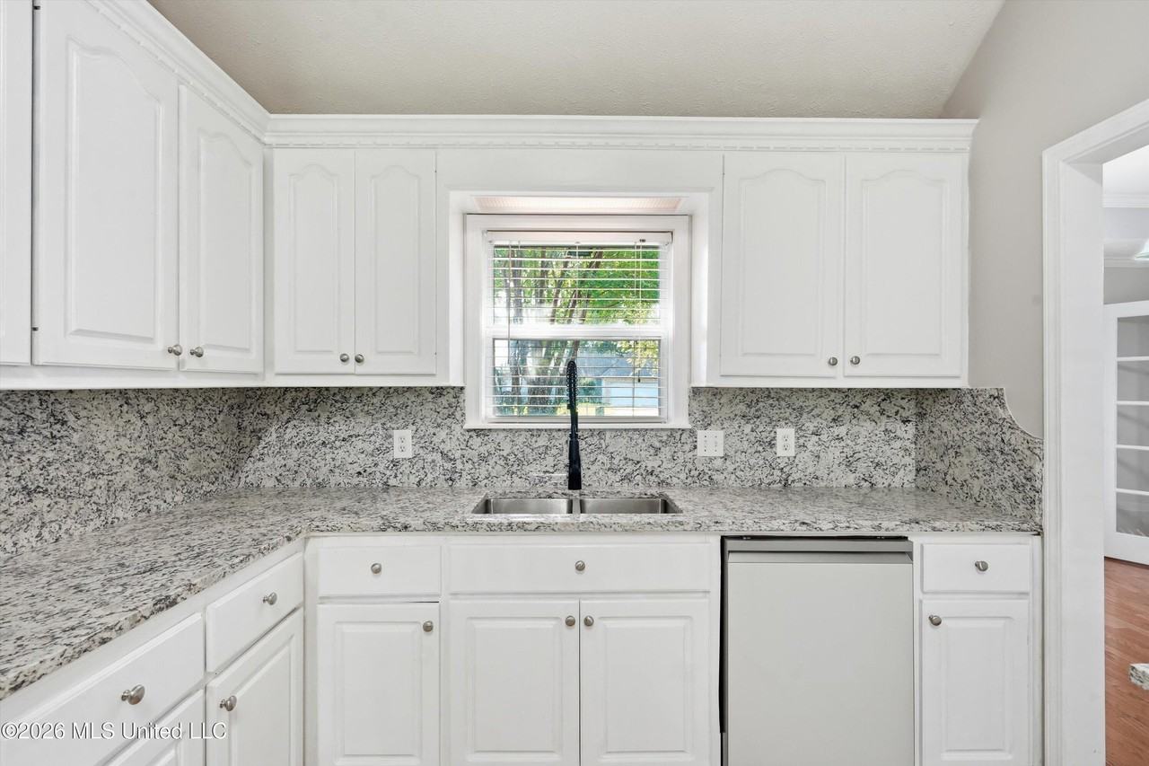 249 Cherry Bark Dr - Photo 5 of 45