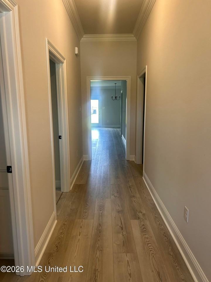 7719 Claymont Cir - Photo 2 of 13