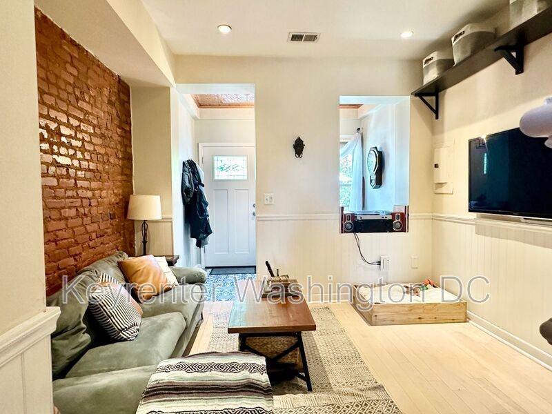 55 Todd Pl Ne #NE - Photo 7 of 30